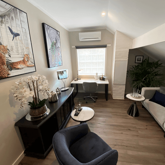 Office to Lease in Kew